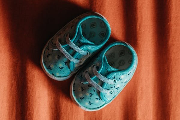 Comment choisir le bon moment pour remplacer les chaussures enfant